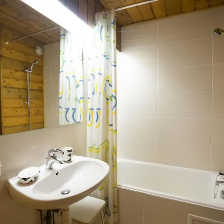 Pour 4 Pers Avec Balcon Exposé Sud, Parking Couvert, Wifi, Proche Télésiège Et Navettes - Fr-1-676-16 Châtel