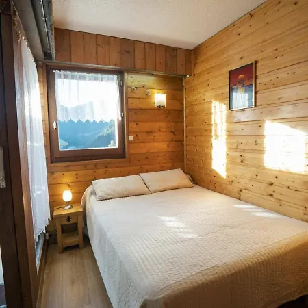 Pour 4 Pers Avec Balcon Exposé Sud, Parking Couvert, Wifi, Proche Télésiège Et Navettes - Fr-1-676-16