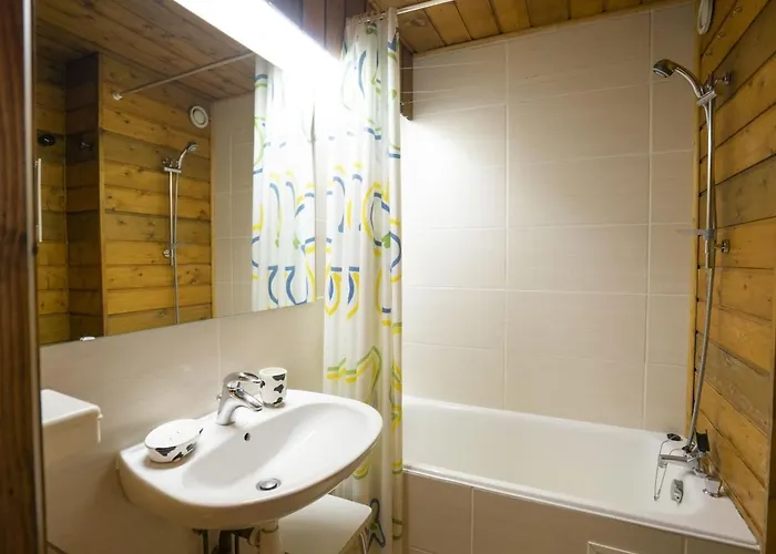 Pour 4 Pers Avec Balcon Expose Sud, Parking Couvert, Wifi, Proche Telesiege Et Navettes - Fr-1-676-16 Châtel