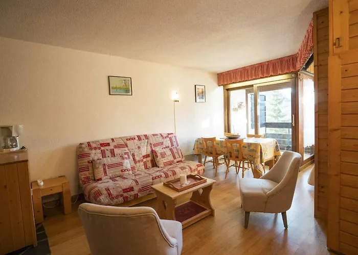 Pour 4 Pers Avec Balcon Expose Sud, Parking Couvert, Wifi, Proche Telesiege Et Navettes - Fr-1-676-16 Apartmán *